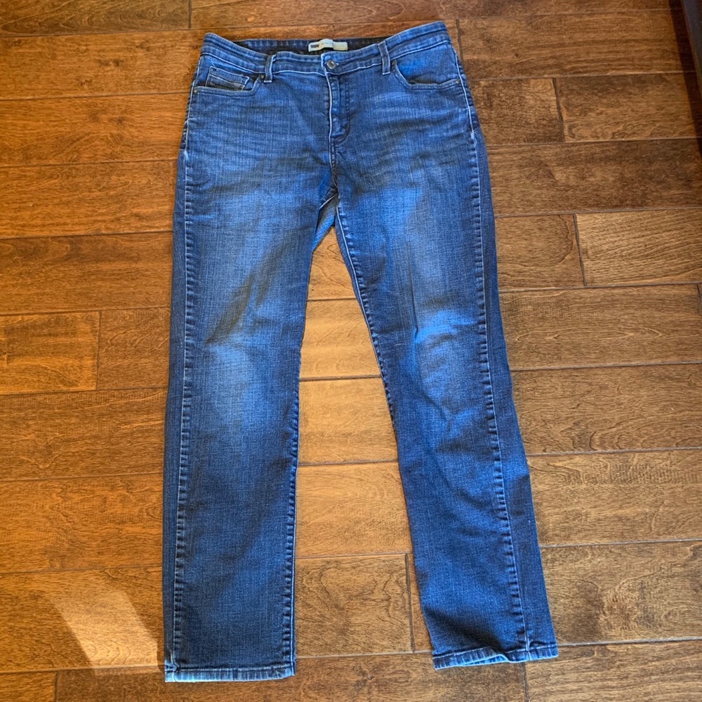 Levi’s Mid Rise Skinny Medium Wash Jeans, 14M